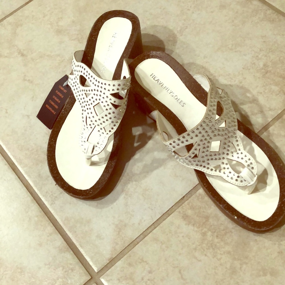 Extra wide Wedges NWT